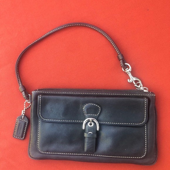 Coach Handbags - Coach wristlet